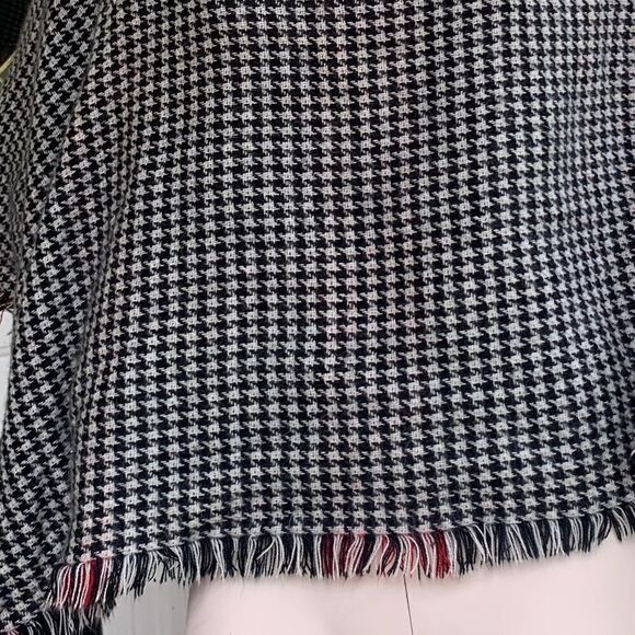 Reversible soft flannel plaid  poncho with fringe OS - Picture 5 of 5